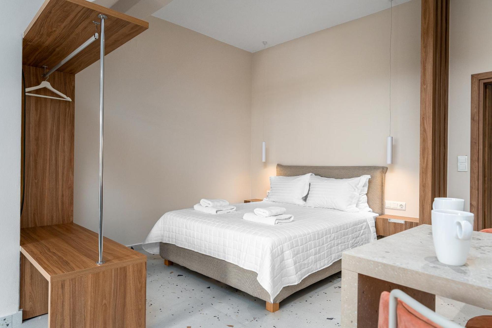 Phaos Residence, Your Stylish Crete Retreat